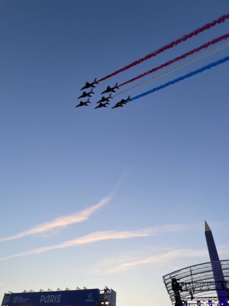 パブリックビューイング会場　飛行機